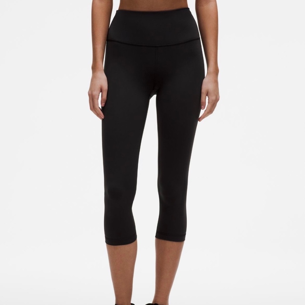 Lululemon Wunder Train 21” Leggings size 8